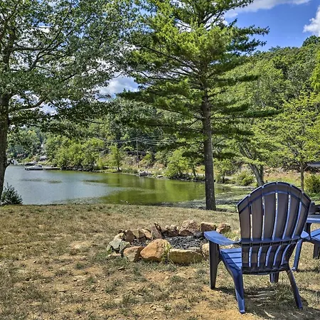 Serene Hopatcong Cottage With Tranquil Views!